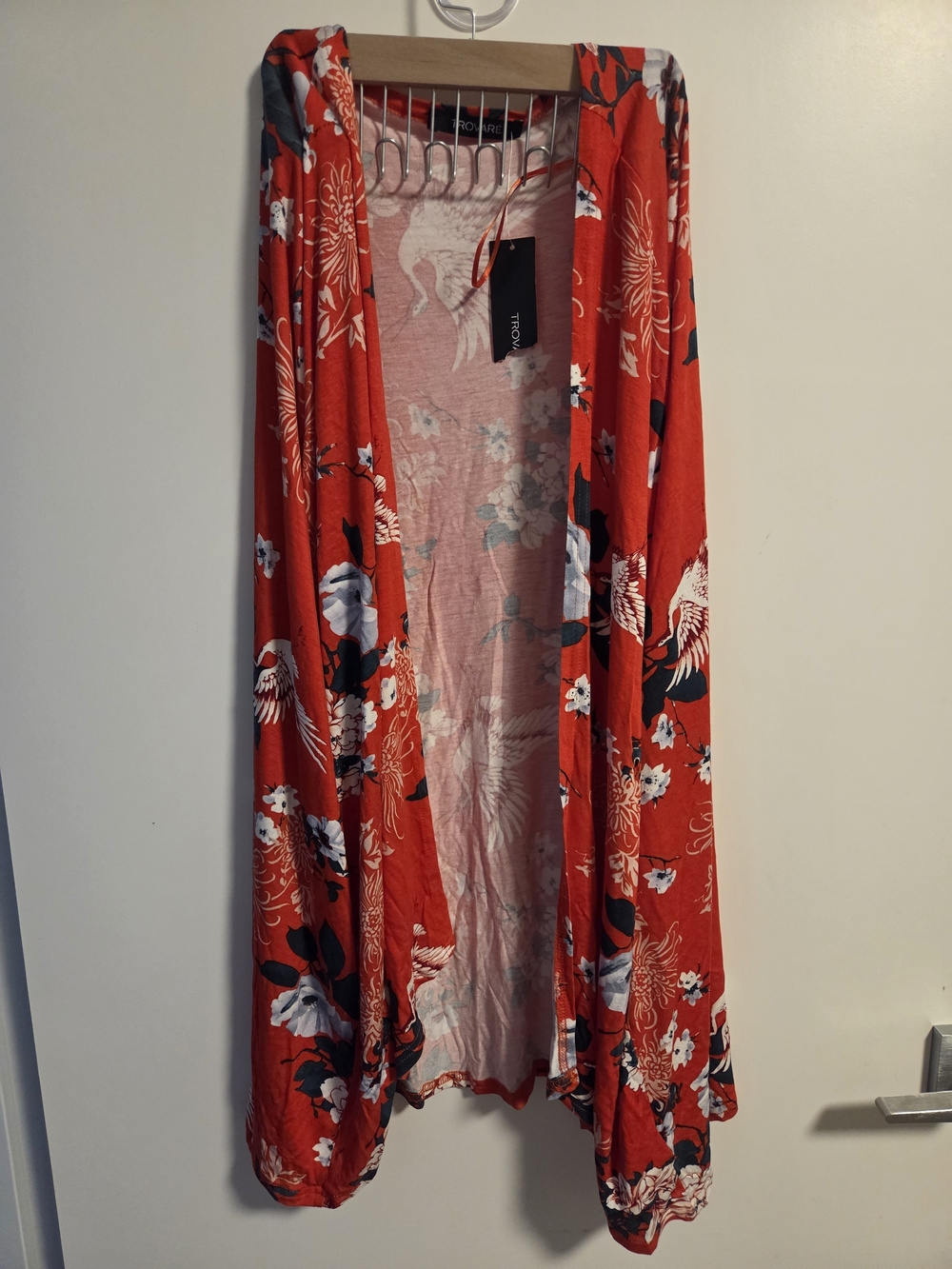 trovare Red Floral & Crane Draped Kimono